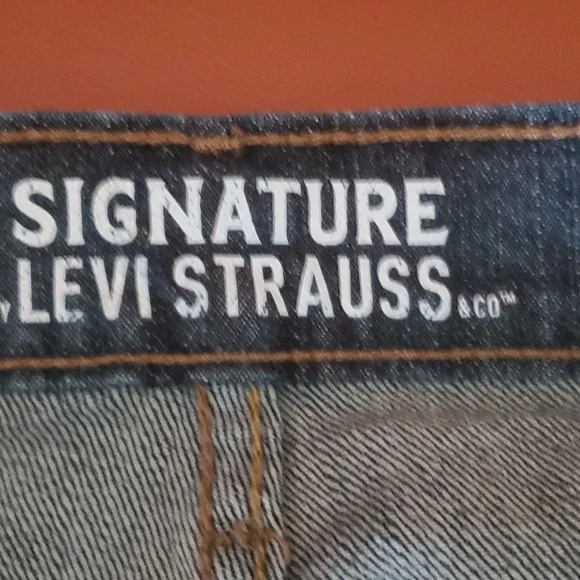 Levi's 38x30 straight leg jeans - Picture 3 of 9